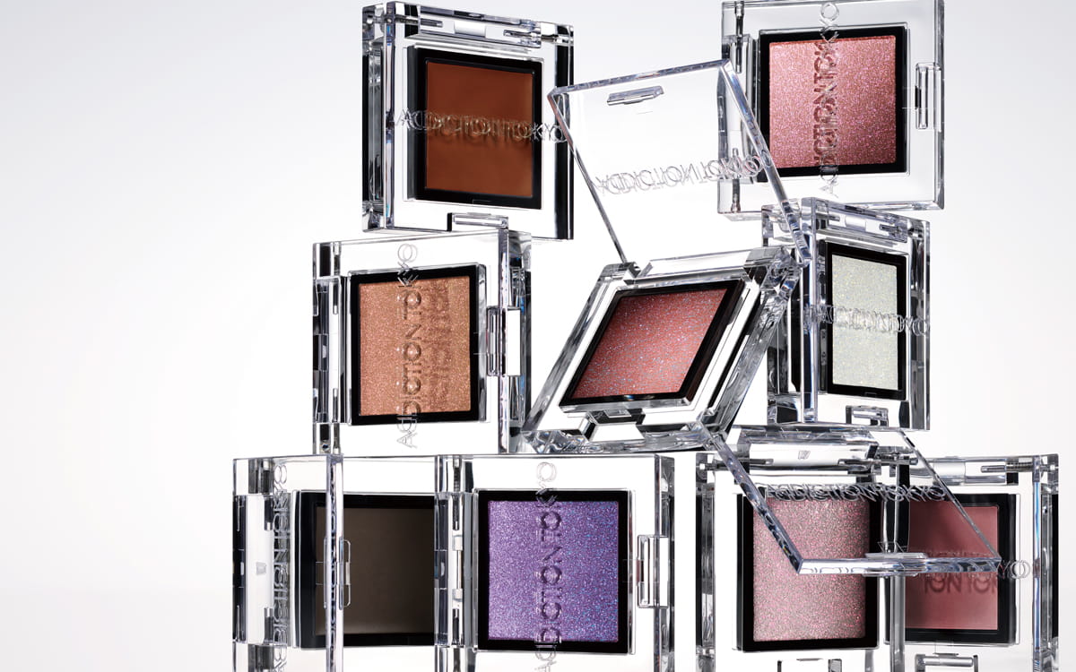 アディクションから一瞬のきらめきを表現するアイシャドウ、チーク