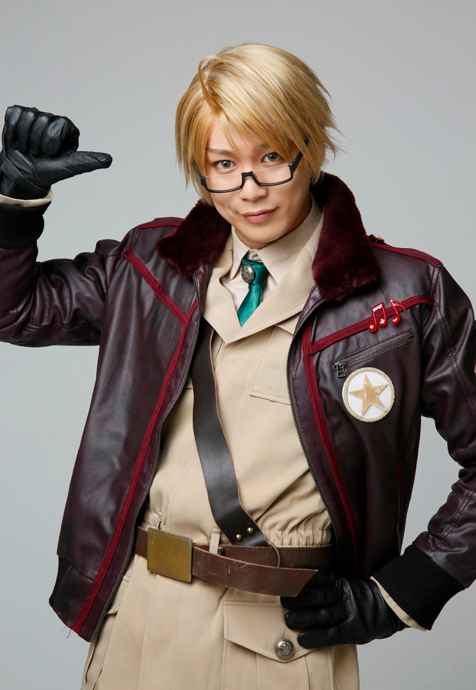 磯貝龍虎演じるアメリカ。 [画像ギャラリー 18/34] - ステージナタリー