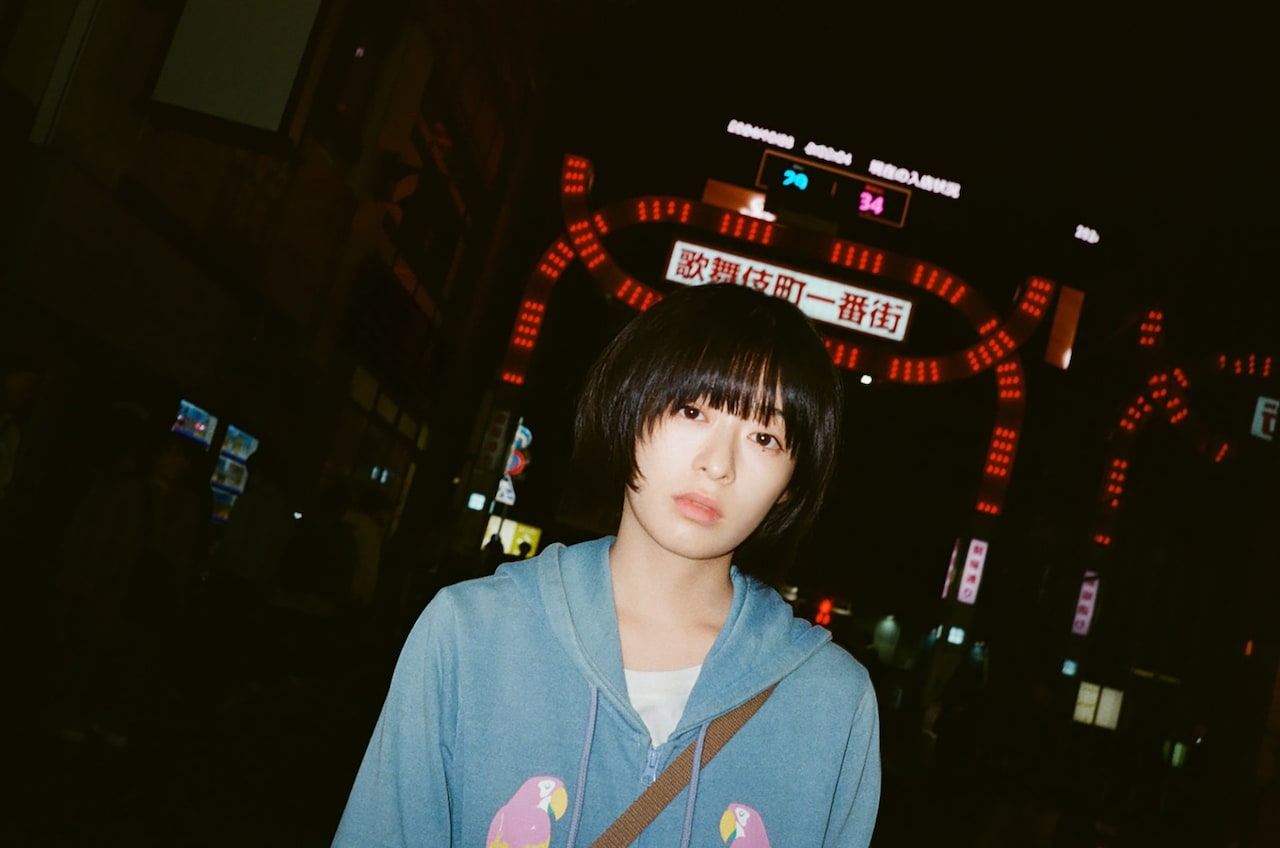 森七菜が歌舞伎町で希望を抱く「炎上」予告解禁、アオイヤマダ・曽田陵