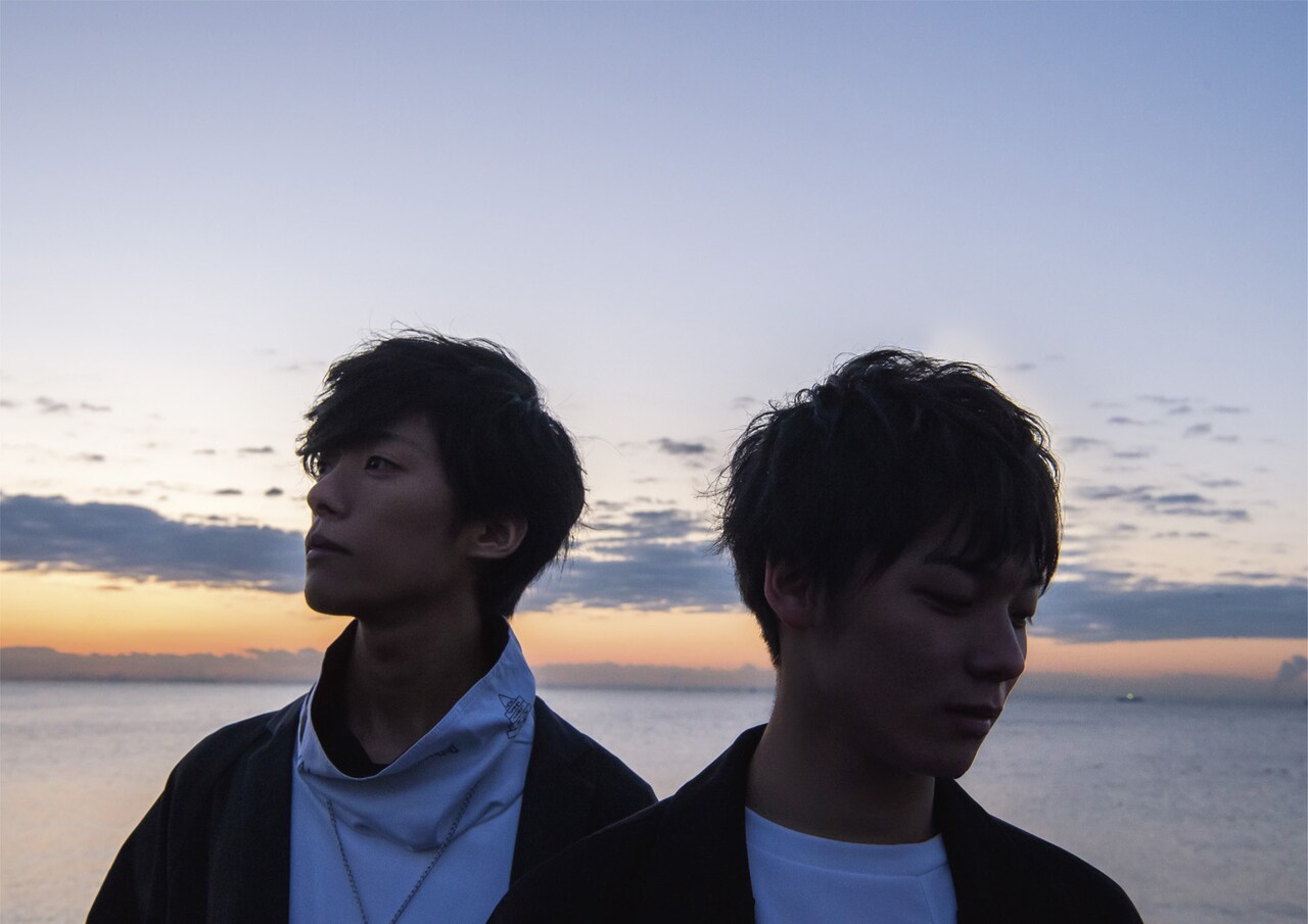 焚吐×みやかわくん、朝焼けを背に歌う「神風エクスプレス」MV（動画