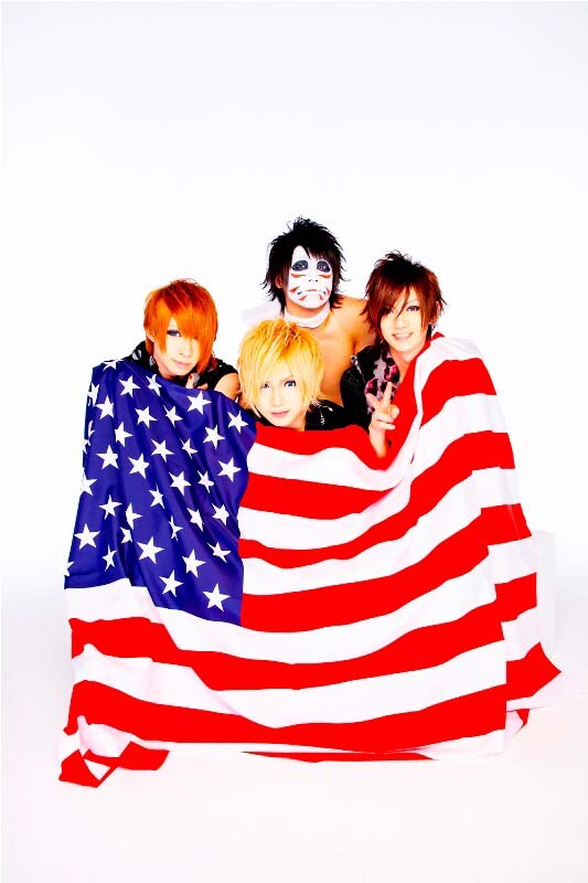 ゴールデンボンバー初FCツアー「金爆オールスター祭」開催 - 音楽ナタリー