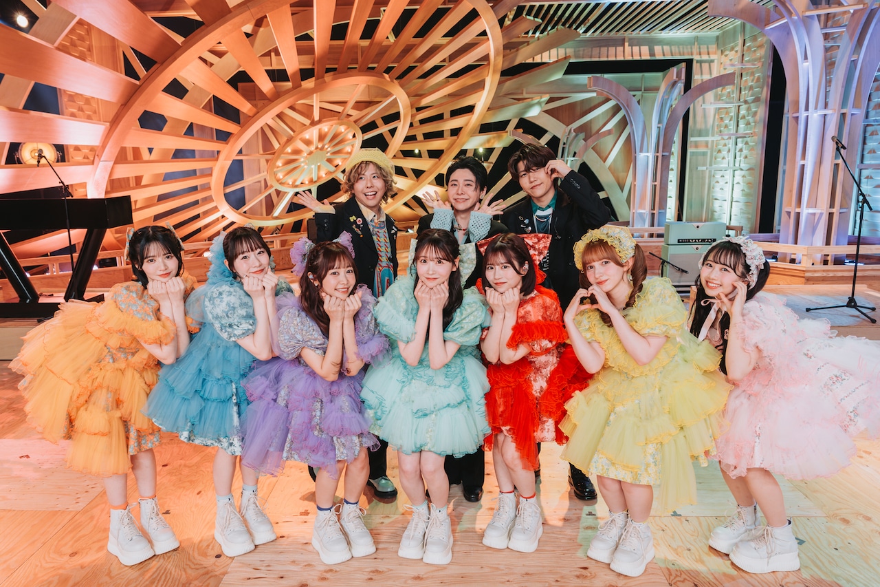 テレビ×ミセス」よりMrs. GREEN APPLEとFRUITS ZIPPER。 ©TBS / 撮影