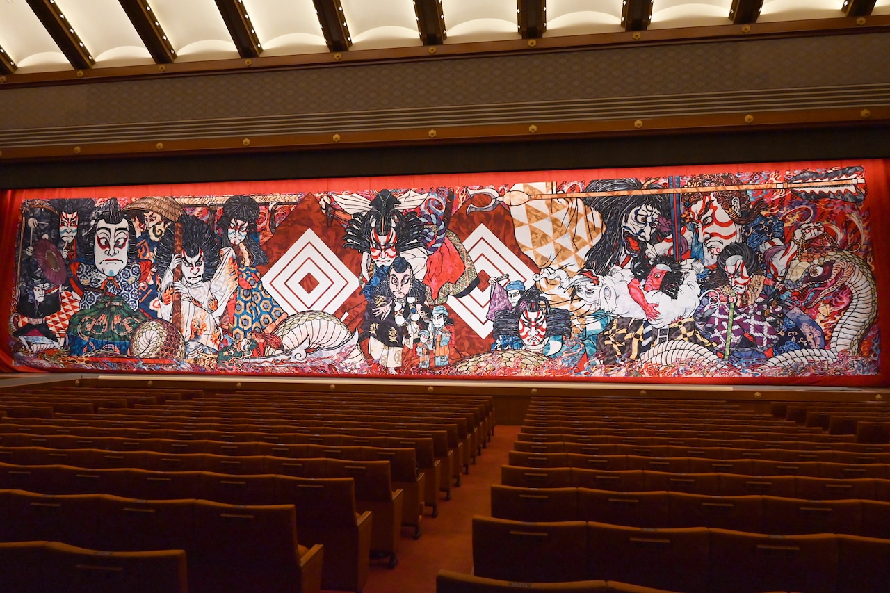 市川團十郎白猿、襲名披露興行に向け村上隆が手がけた祝幕に喜び「言葉