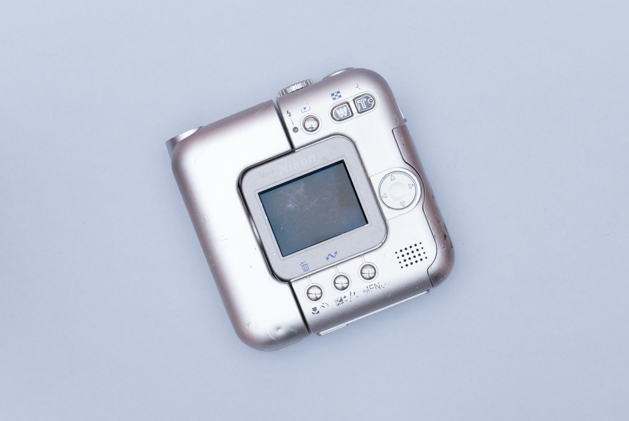 Nikon Coolpix SQ Compact Y2K Digital Camera – OHSOCULT Film Compacts