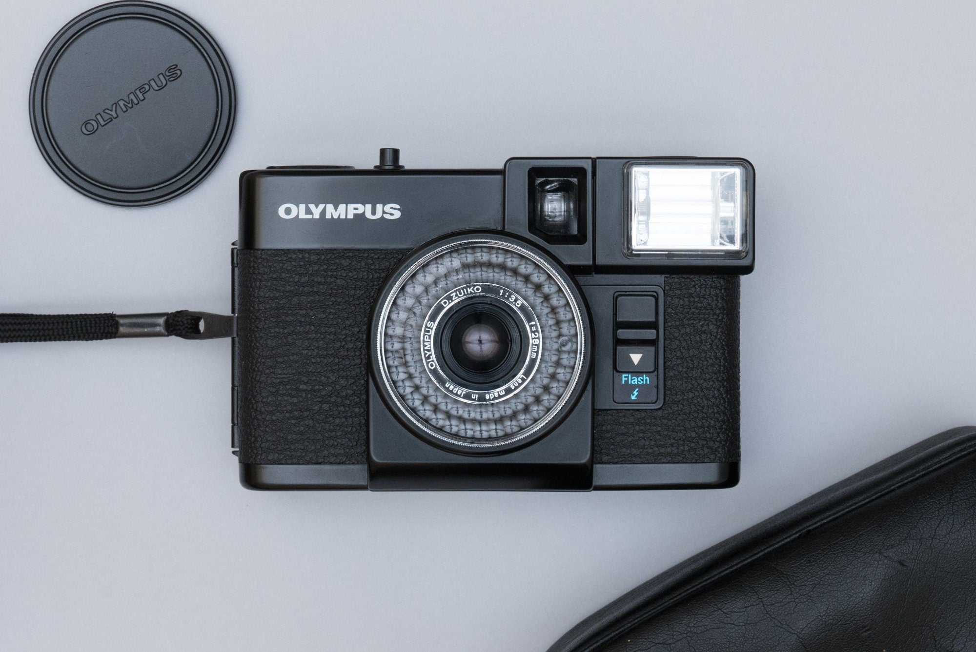 Olympus PEN EF Half-Frame 35mm Compact Film Camera – OHSOCULT Film