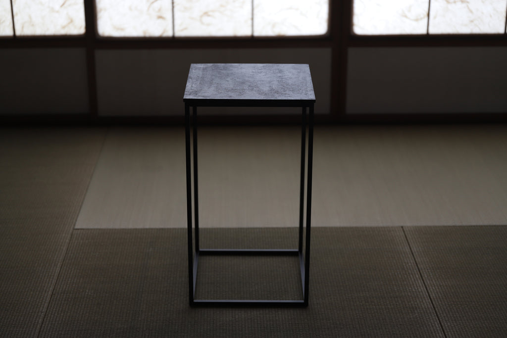 漆塗り天板スチールサイドテーブル 280×280 h500 – 大寺幸八郎商店