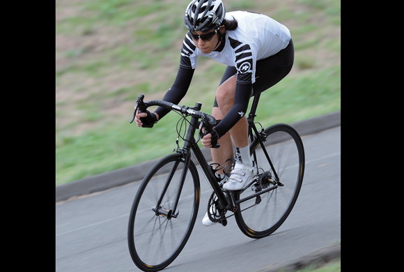 フルカスタムのカーボンフレーム PARLEE Z1 サイクルスポーツの特集