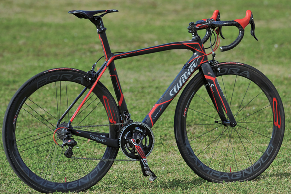 旗艦機4代目！ WILIER TRIESTINA CENTO1 SR サイクルスポーツの特集