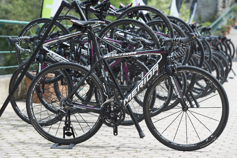 ランプレ-メリダがジロを駆ける新型「SCULTURA」と4.56kgの限定モデル