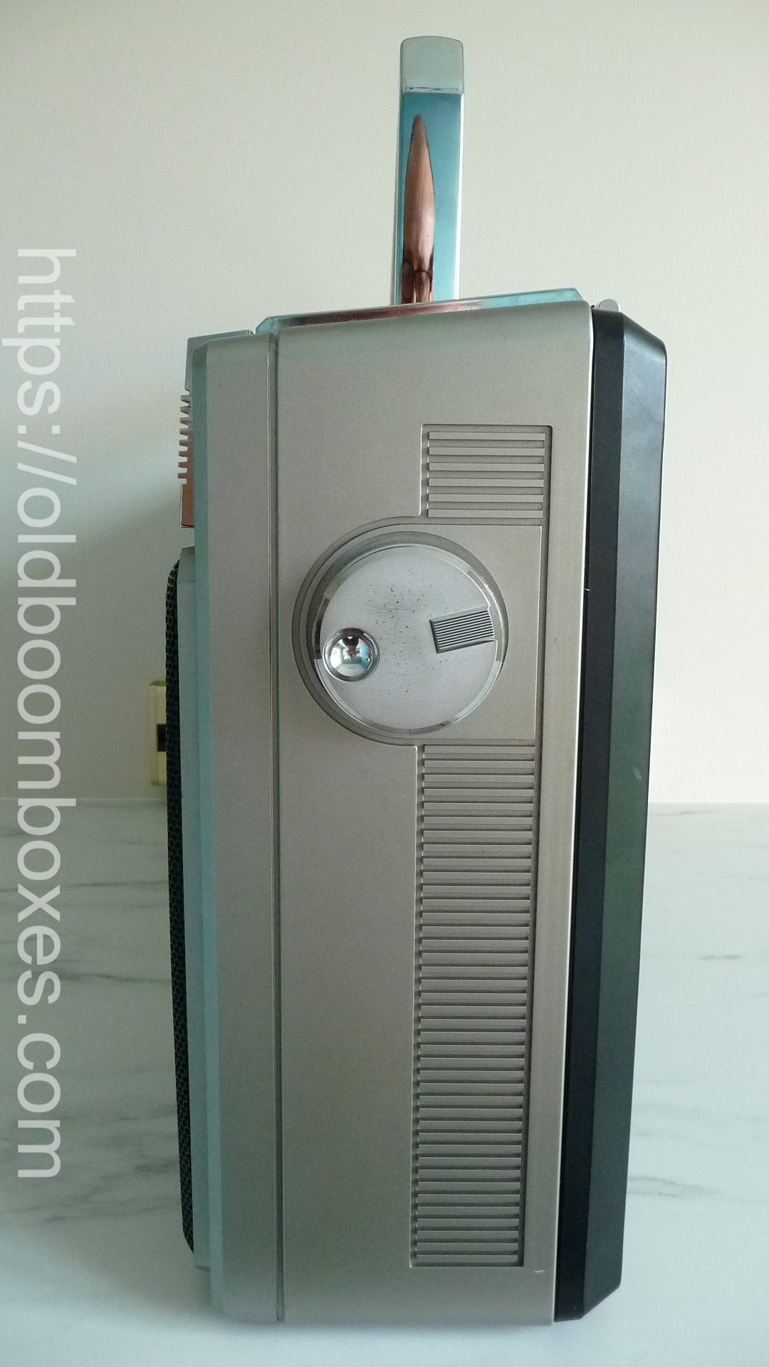 SHARP GF-505ST Stereo Radio Cassette Recorder - Old Boomboxes