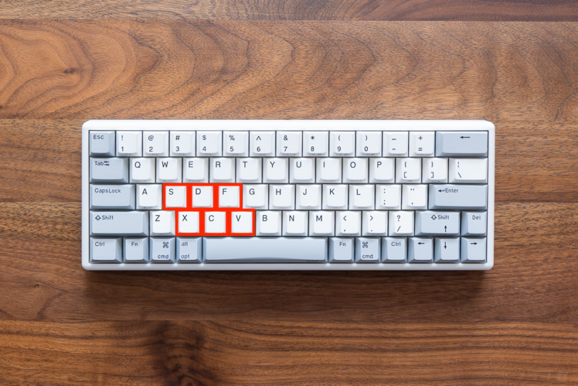 静電容量無接点なのにキートップ交換が自由！カスタムが楽しい