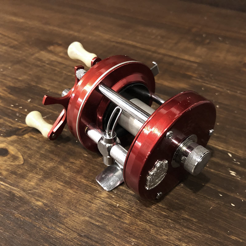 Abu Ambassadeur 5000 Red Bait Casting Reel 770405 アブ