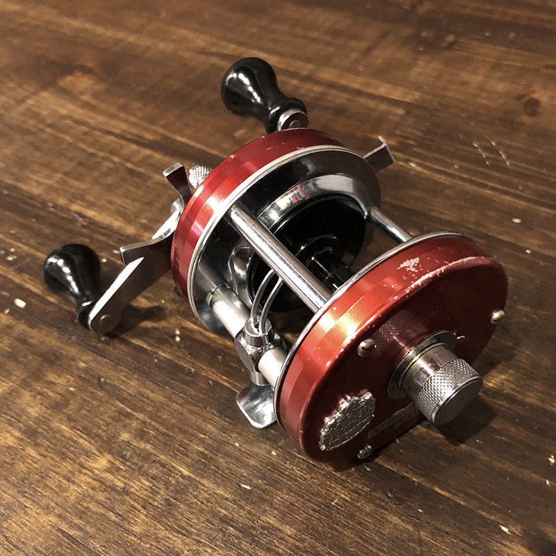 Abu Ambassadeur 5500 Cherry Red New High Speed Bait Casting Reel