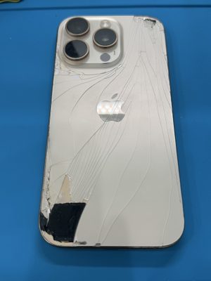 iPhone16Proを高価買取！背面割れがあってもOKでした！ - 秋葉原、町田