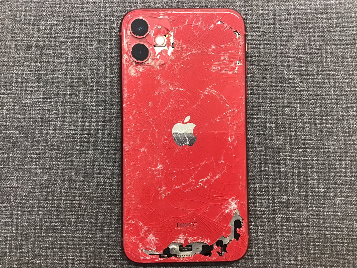 背面割れのiPhoneでもご安心ください！ - 秋葉原、町田でiPhone