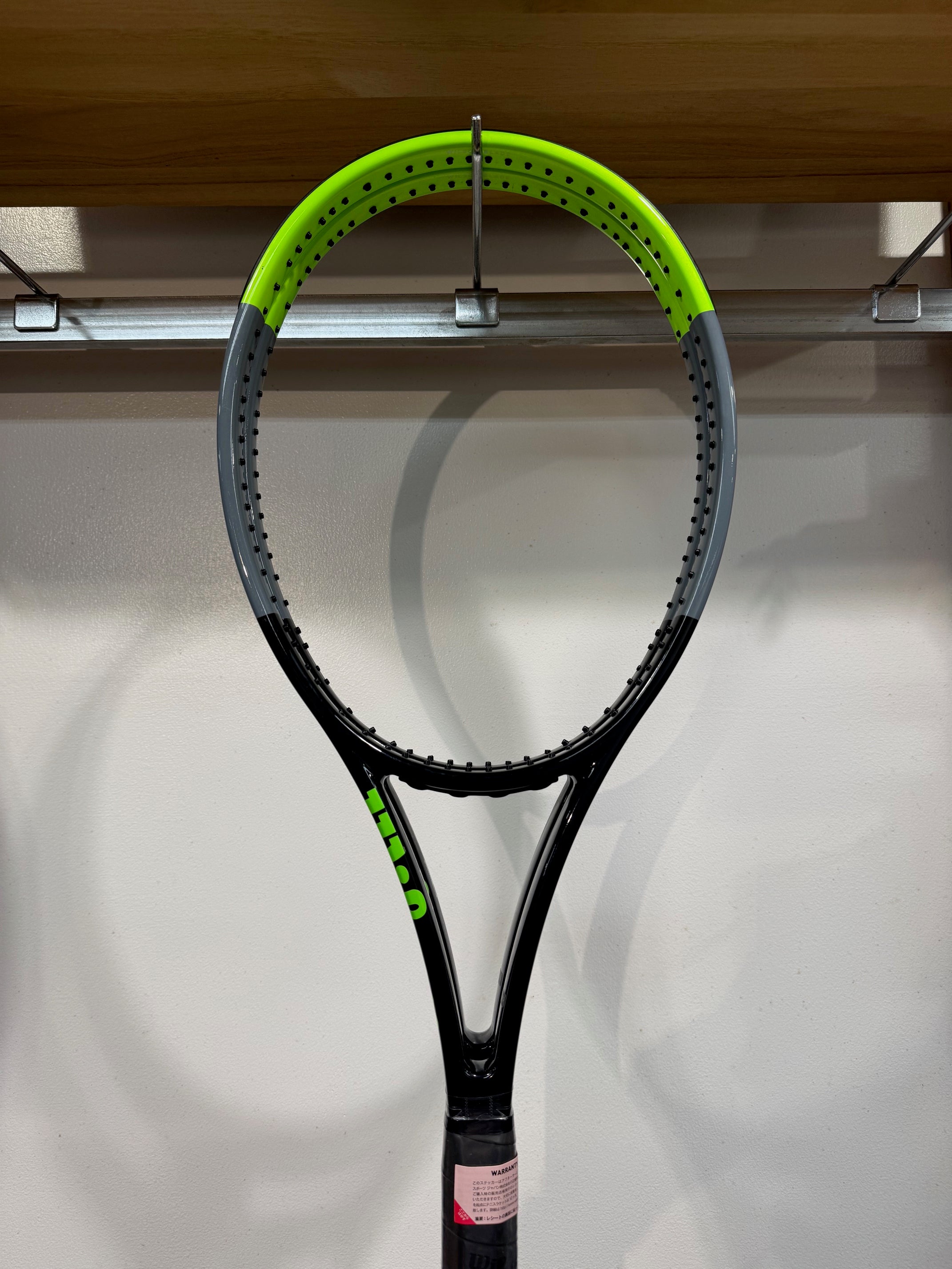 WILSON BLADE PRO 98 V7 – On Court (Racquet)!