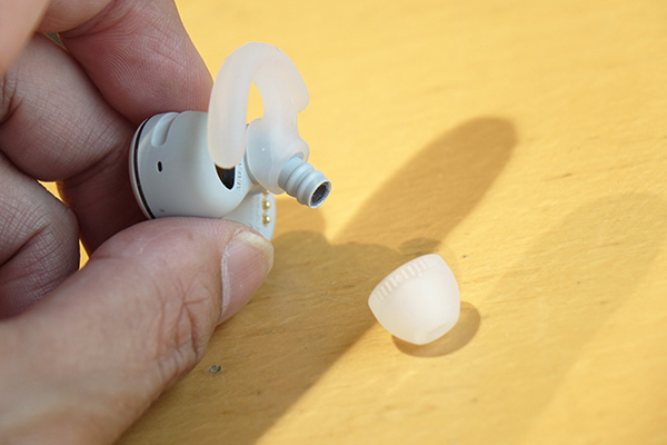 レビュー】防水・防塵・メモリー内蔵独立型ワイヤレスヘッドホン「WF