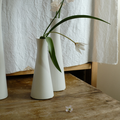 陶器の花器｜一輪挿し｜ブルーグレー｜北欧風｜ツイギー_S＠鉢の専門店