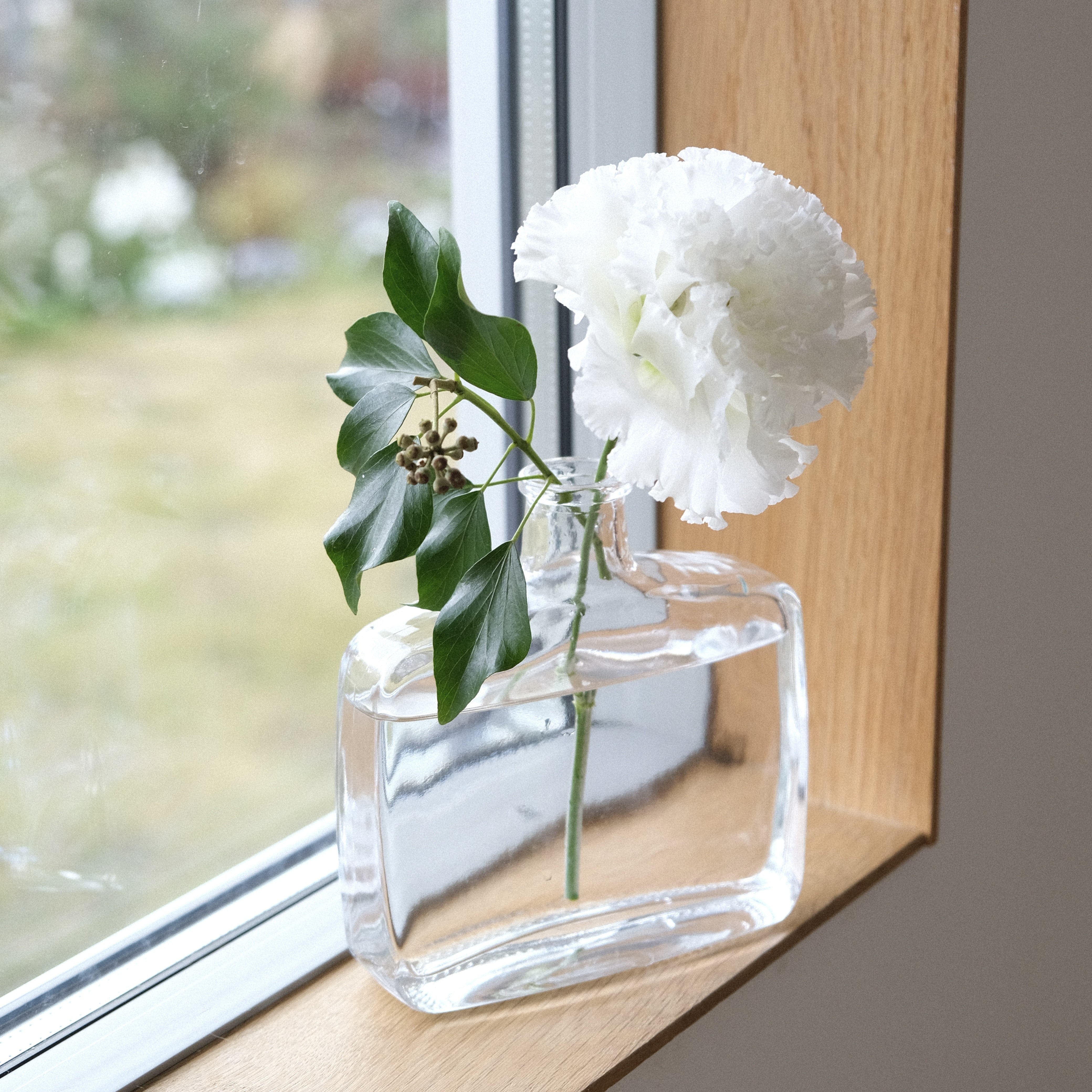 おしゃれで可愛い「一輪挿し」|欧風ガラス 和モダン陶器 40選 – onajimi