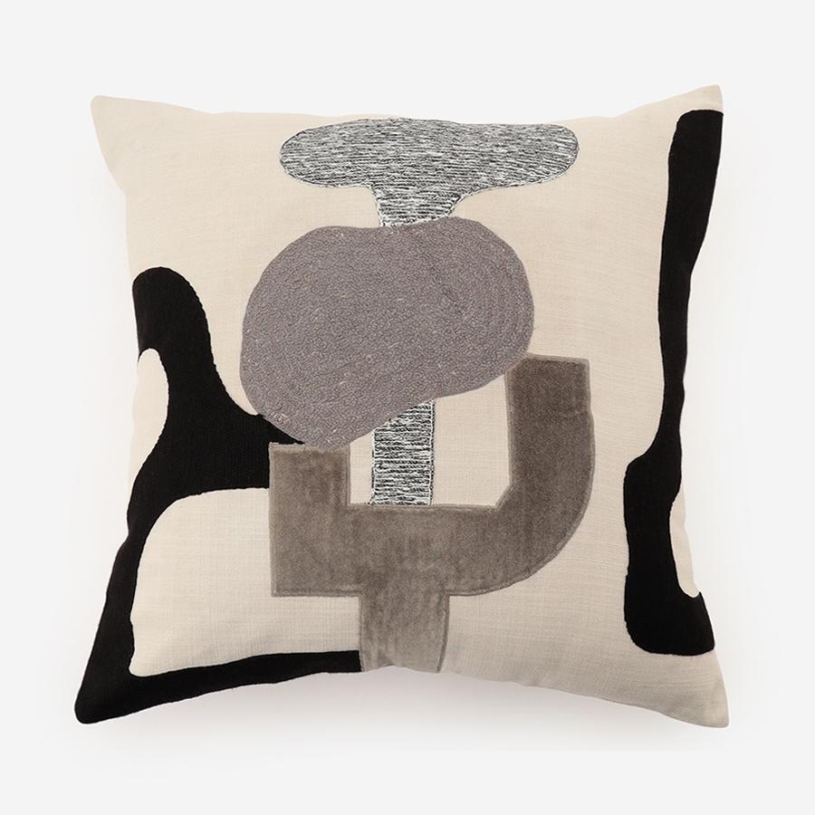 APPLIQUE クッションカバー 45cm角 ホワイトxブラック｜【公式】ACTUS