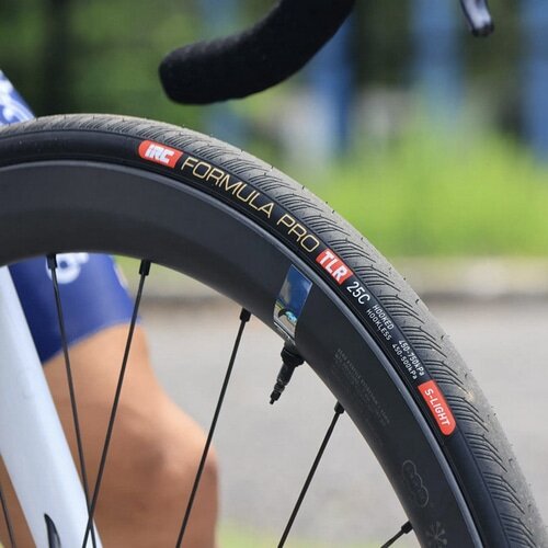IRC ( アイアールシー ) チューブレスタイヤ FORMULA PRO TLR S-LIGHT
