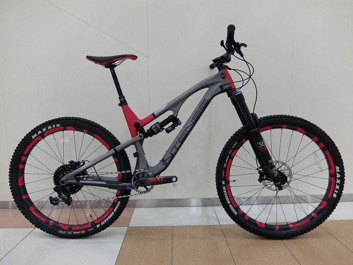 INTENSE ( インテンス ) マウンテンバイク RECLUSE PRO+COMP