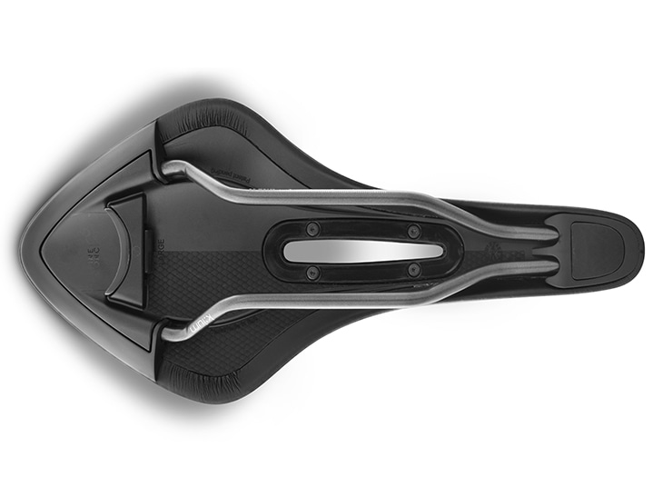 fi'zi:k(フィジーク)ARIONE R3 K:IUM OPEN ブラック レギュラー