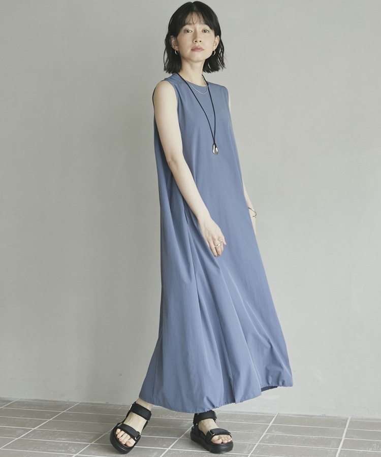 UV・接触冷感ウォッシャブルドロストノースリワンピース(38 BLUE