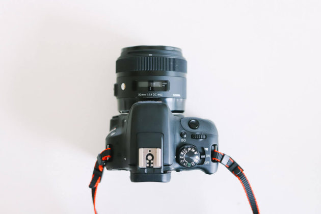 CANONの一眼レフ入門機EOS kiss X7 + SIGMA Art 30mm F1.4 DC HSMを