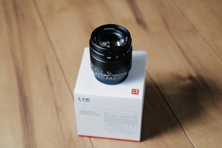 銘匠光学 TTArtisan 50mm F0.95 C（富士Xマウント）を買いました