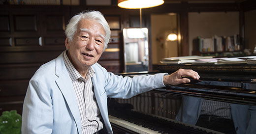 自然、作曲家との関係、恋…左手のピアニスト舘野泉の音楽が生まれる