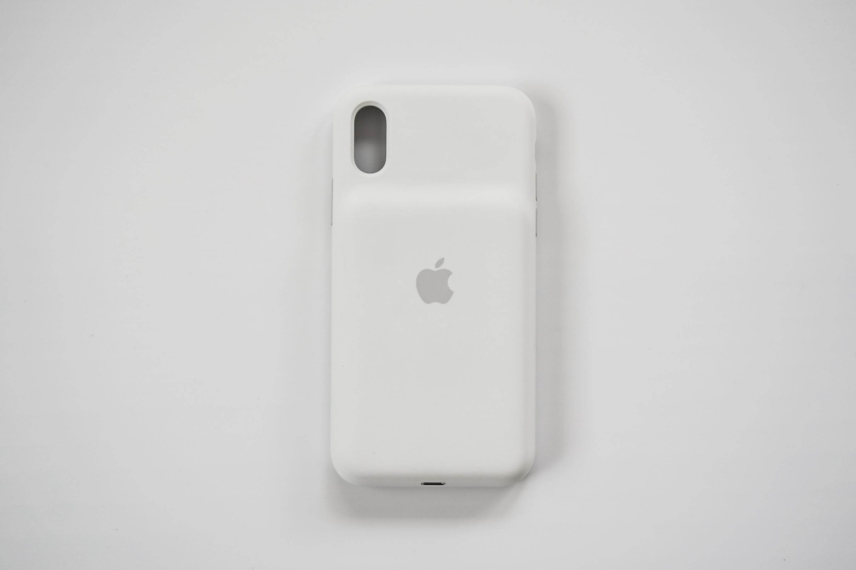 iPhone Xs スマートバッテリーケースの充電や残量を確認する方法!