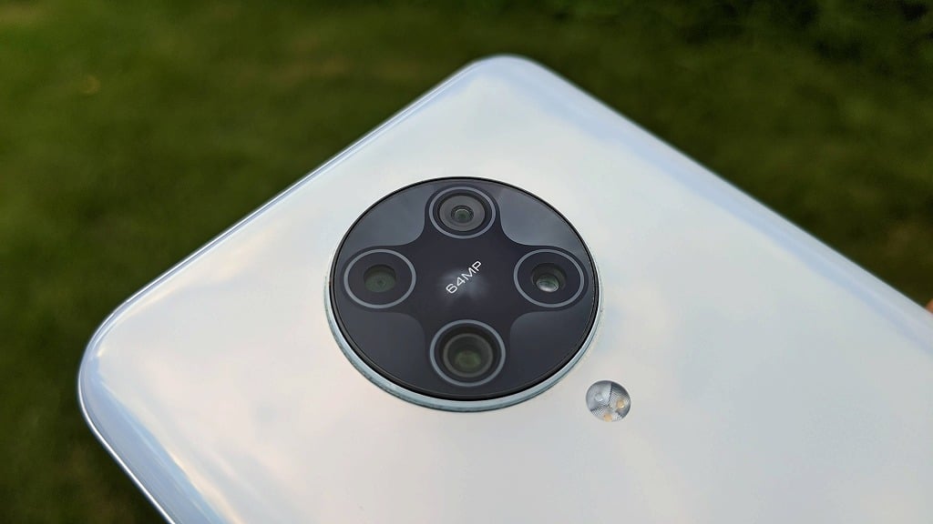 Xiaomi POCO F2 Pro レビュー：865搭載でインカメラレスな4万円台の高