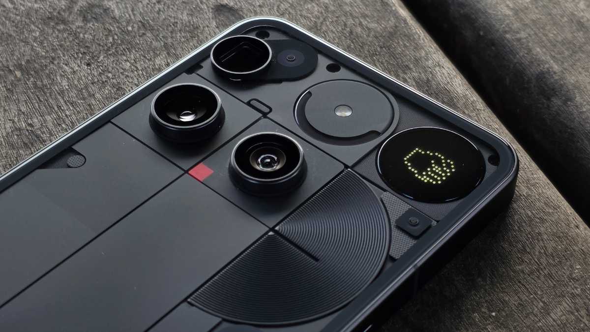 Nothing Phone (3)は新機能のGlyph Toyがおもしろい – OREFOLDER