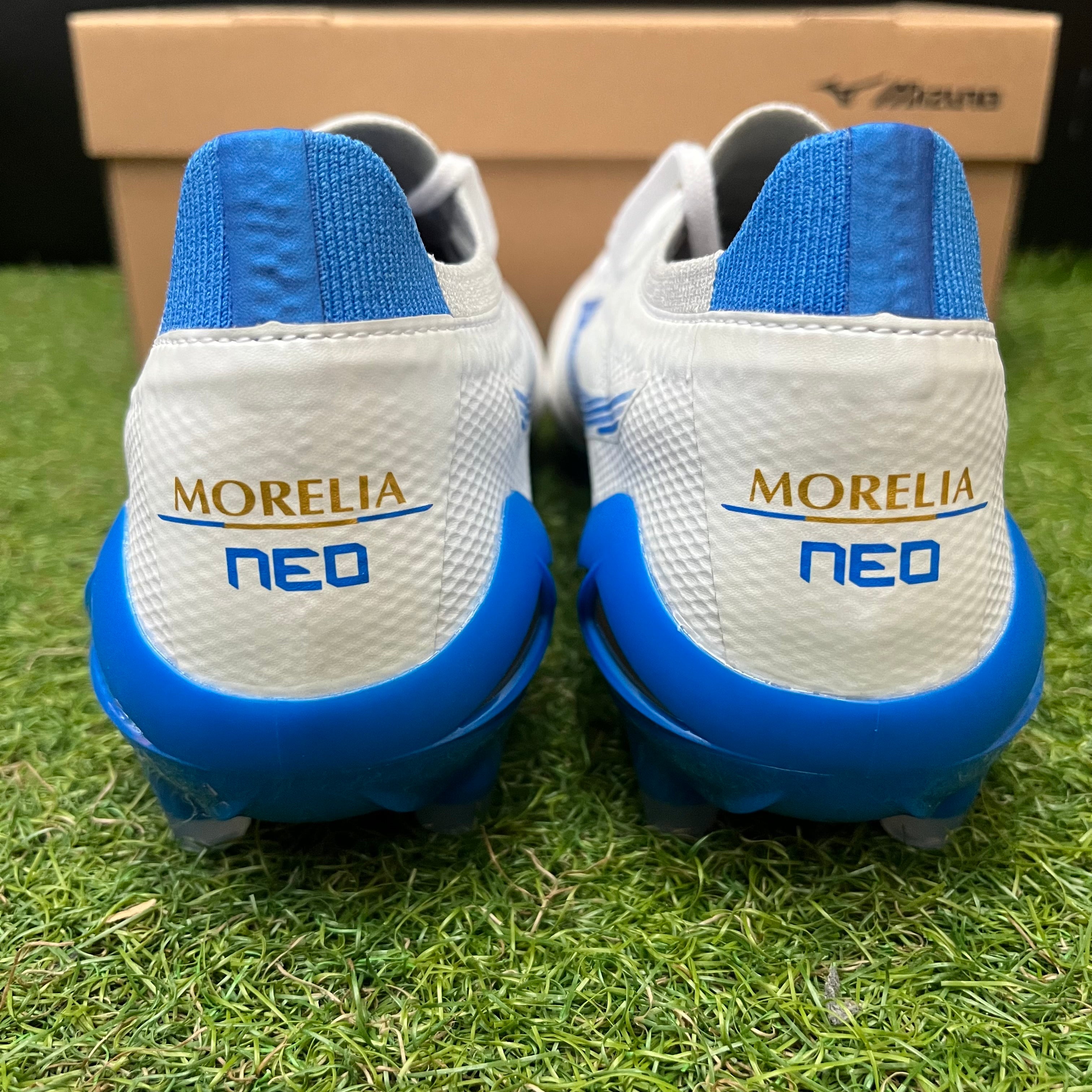 日本未発売 モレリアネオ4 β Elite P1GA244225 morelia neo 4 MUGEN