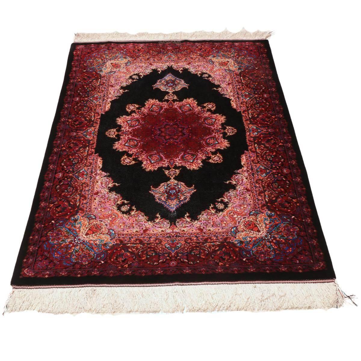 ペルシャ絨毯専門店｜本場イラン直輸入の手織り絨毯1,000枚