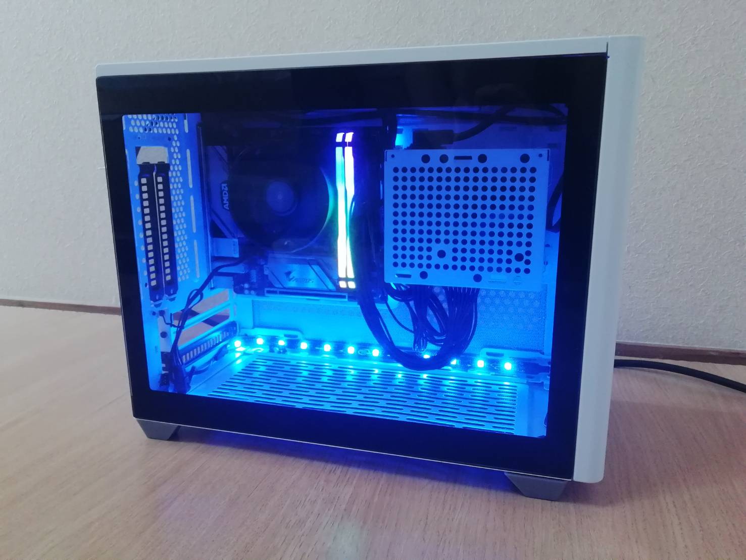 PCケースレビュー】小型でスタイリッシュなNR200Pのおすすめ | お得な