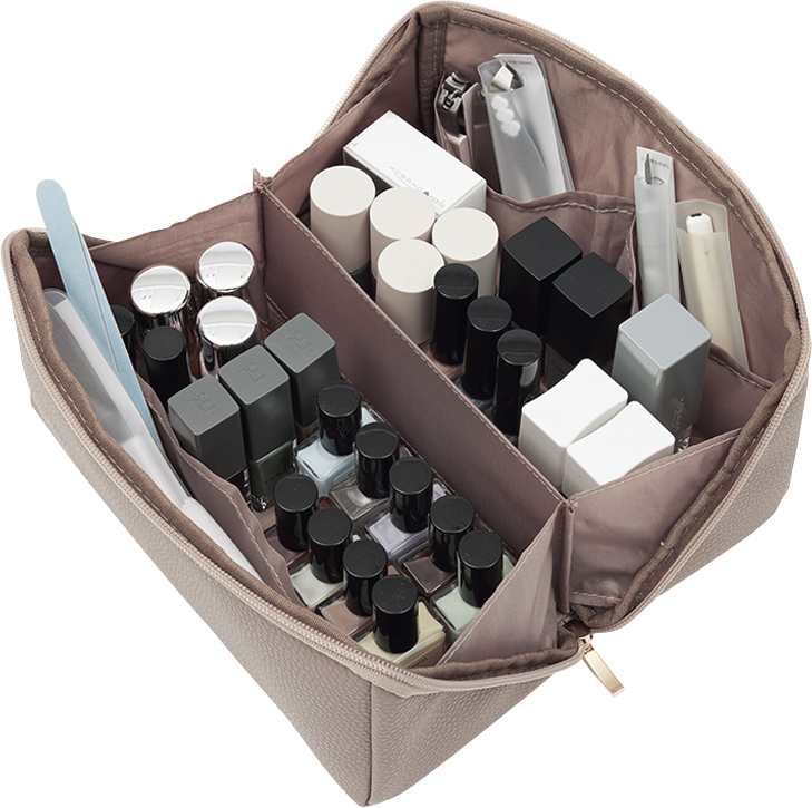 愛用コスメも公開！ 小田切ヒロさん監修、オトナミューズ4月号付録の