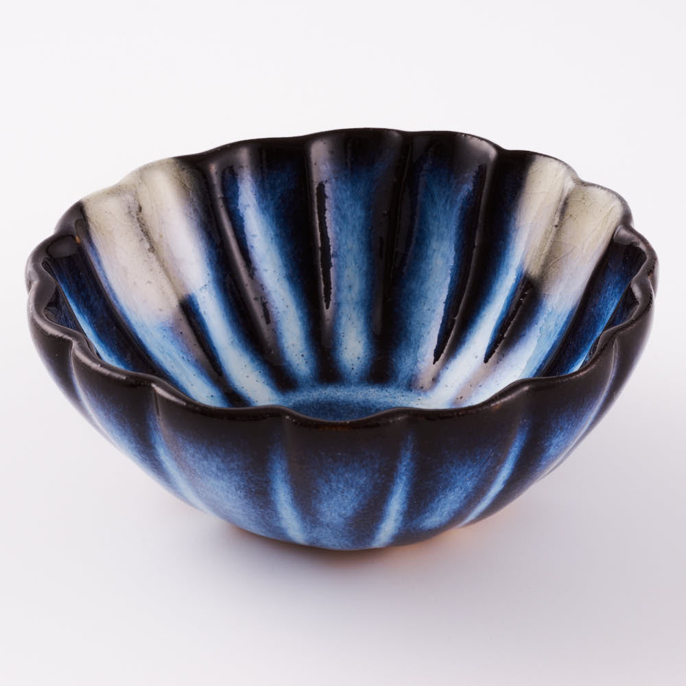 萩焼 松光山 菊花豆鉢 青萩釉 ¥1,320 大人の焼き物