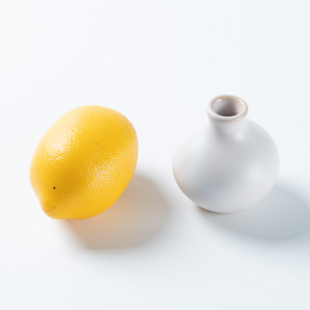 萩焼 天龍窯 ミニ玉花瓶 ホワイト ¥1,100 大人の焼き物