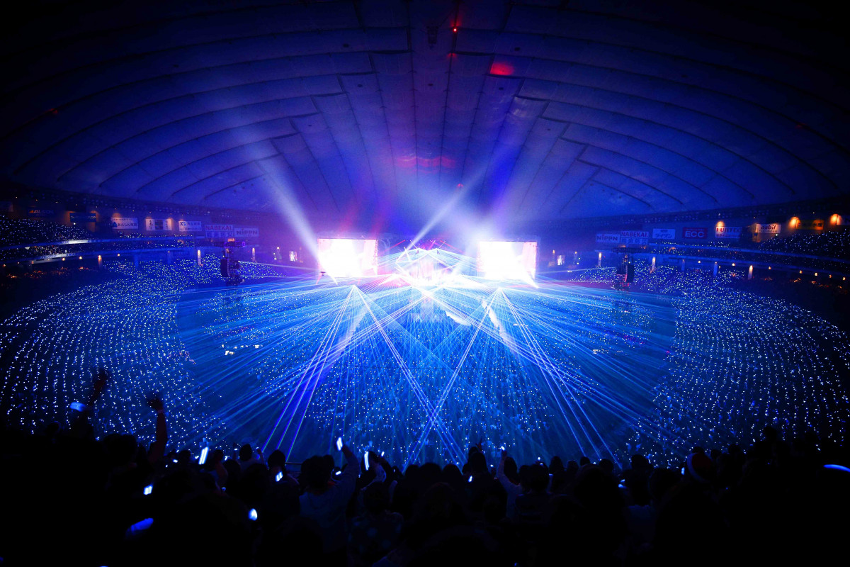 ラルクリ］L'Arc～en～Ciel初クリスマスライブは「Caress of Venus