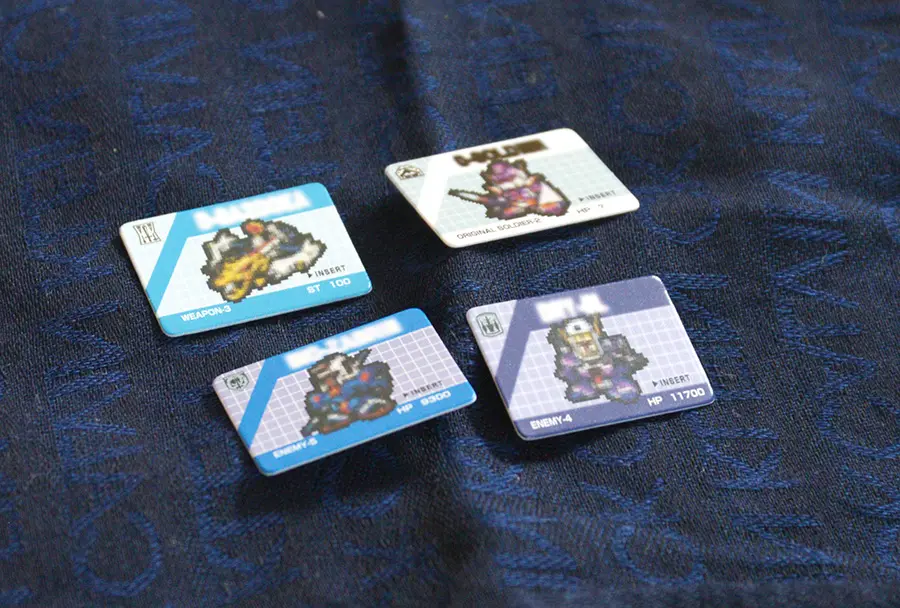 懐かしすぎる「バーコードバトラー」のミニチュアカプセルトイを買って