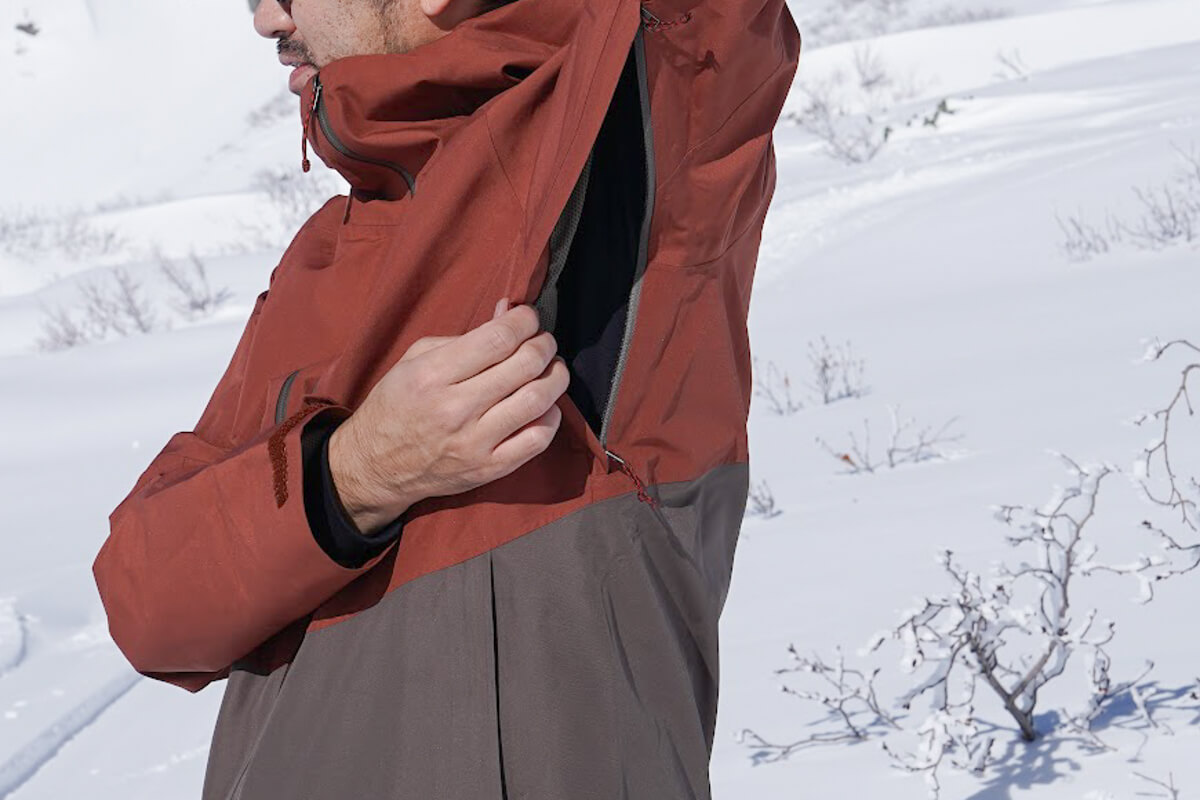 パタゴニア「パウダー・タウン・ジャケット＆ビブ」レビュー：バック