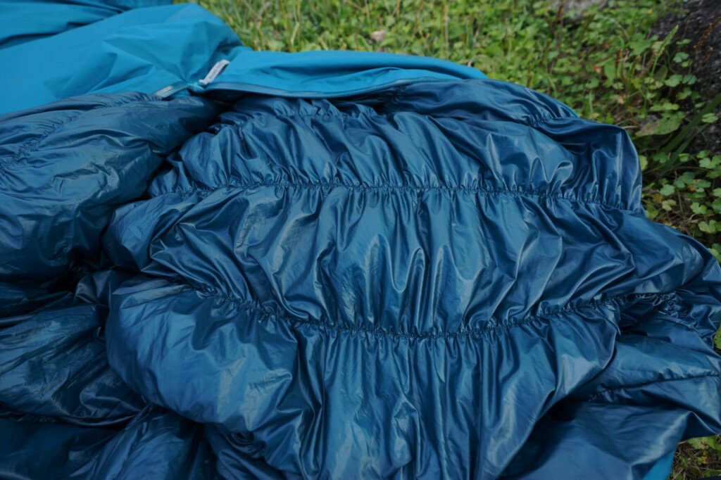 Review：mont-bellの最新シュラフ、シームレス ドライ ダウンハガー900