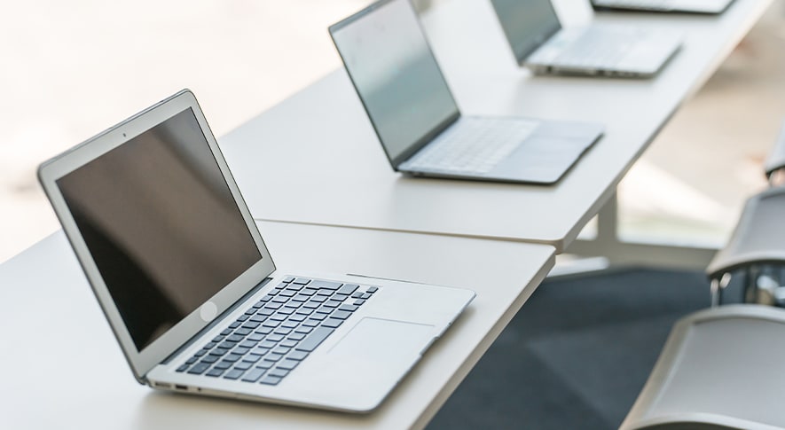 15.6インチノートパソコンはなぜ人気？画面サイズの選び方やおすすめ