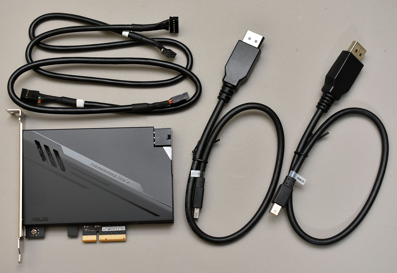 Thunderbolt 4端子を後付!ASUSTek 拡張カード ThunderboltEX 4 画面