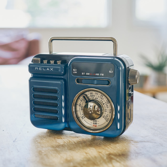 リラックス マルチレトロラジオクロック 手回し充電/ソーラー充電機能