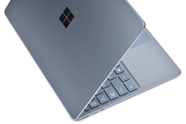 Surface Laptop Go 2 レビュー：コンパクトで使いやすい 12.4型