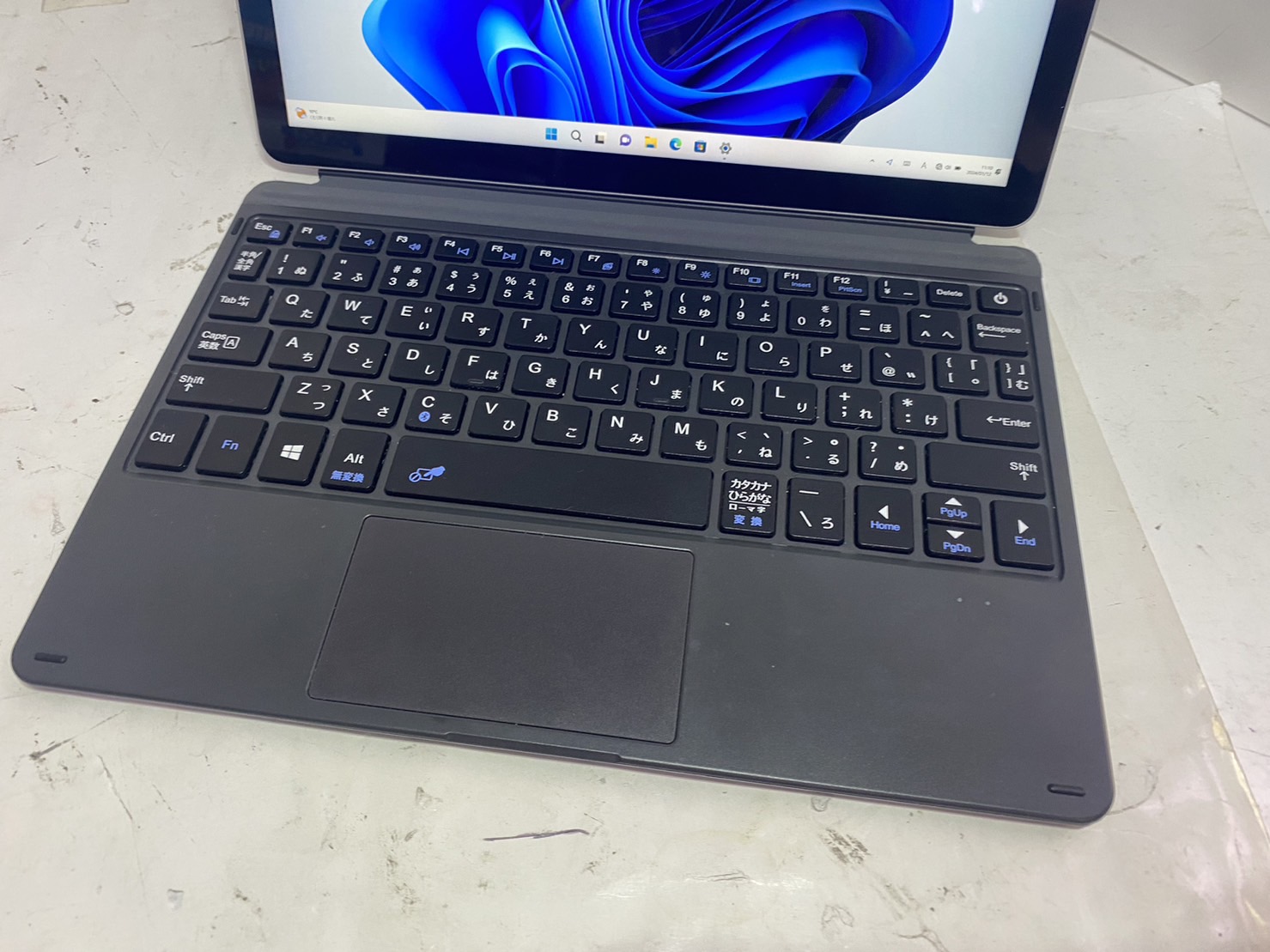 Microsoft(マイクロソフト) Surface Go3 1901 64GBの激安通販(詳細情報