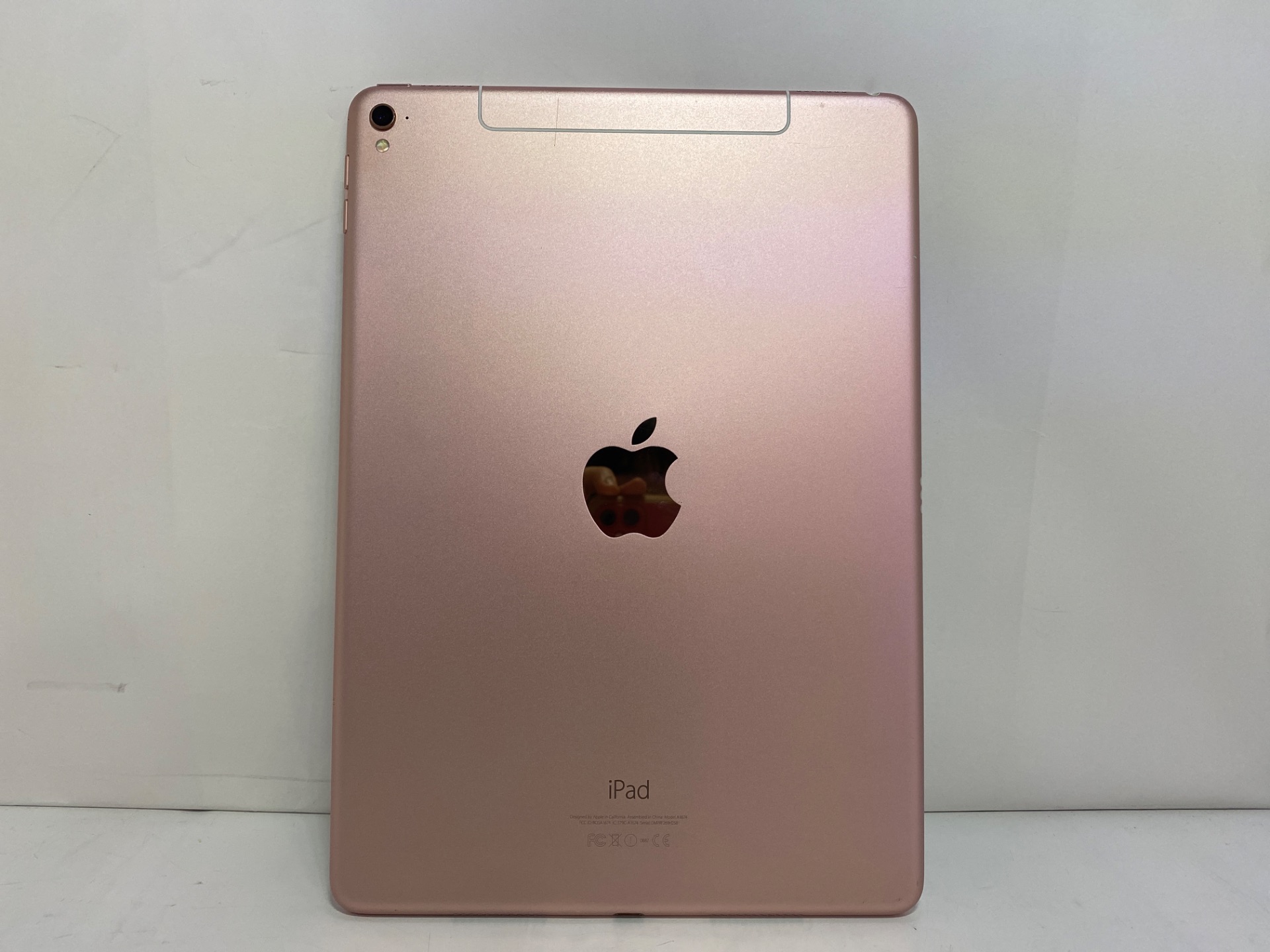 APPLE(アップル) iPad Pro 9.7インチ Wi-Fi+cellular 128GBの激安通販